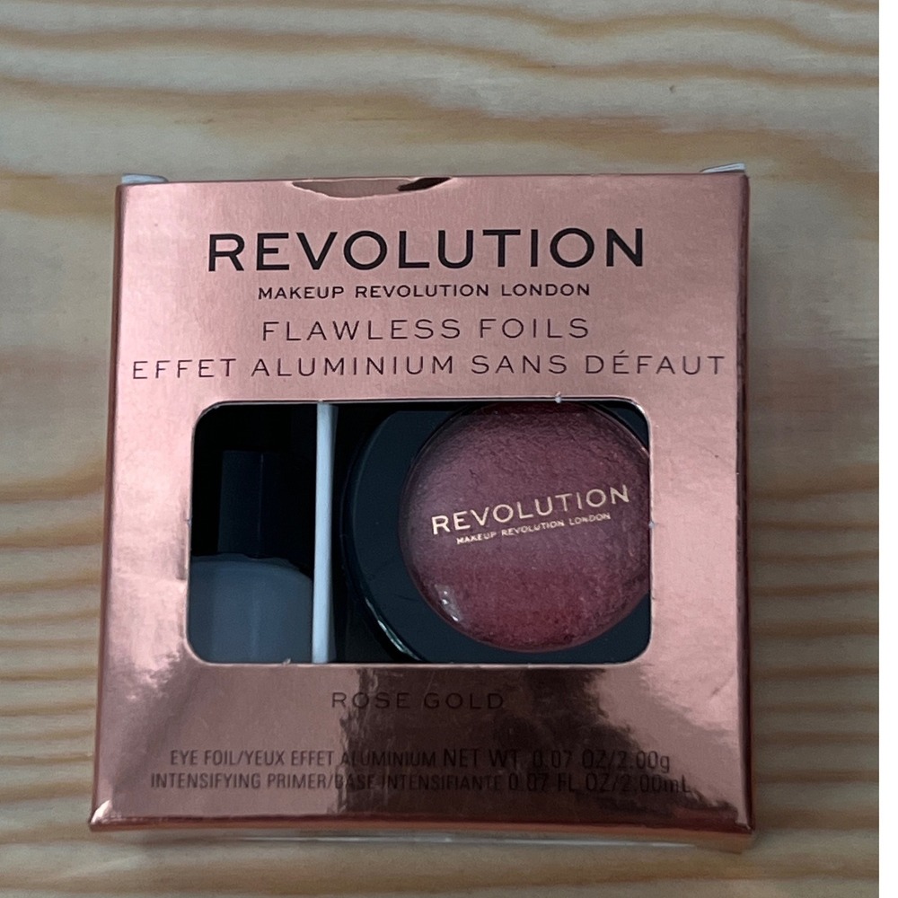 Makeup Revolution London Flawless Foils Eye Shadow Rose Gold with Primer 95408
